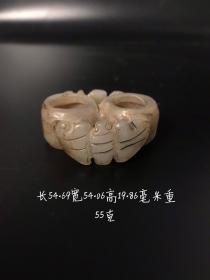 和田玉双福笔洗一个，纯手工雕刻，雕工精细，器型独特，保桨厚重，品相完整