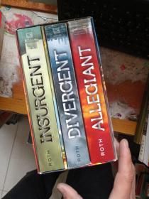 The Divergent series ：Divergent + Insurgent + Allegiant+小册子