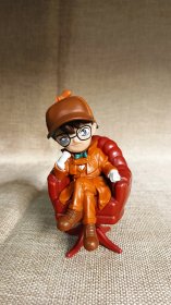 老玩具: 肯德基纪念版 柯南摆件，老玩具摆件！人物帽顶上的蝴蝶结掉了一点点，看最后一张图！整体视觉非常好，漂亮【SW】