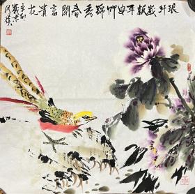 国画作品，何续。现为天津美协会员、天津市政协书画研究会会员、天津女子画院会员，天津老年书画研究会会员。 擅画写意牡丹，尤擅丝绸牡丹。