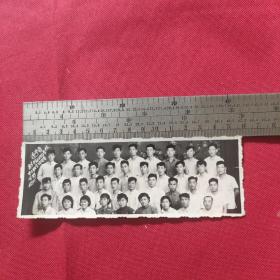 辽宁省安东干部文化学校 中三班全体同学合影  1958.8.25