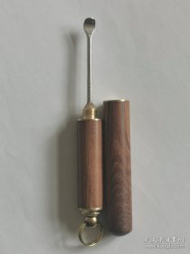 129. 黄花梨耳勺一枚，好用。