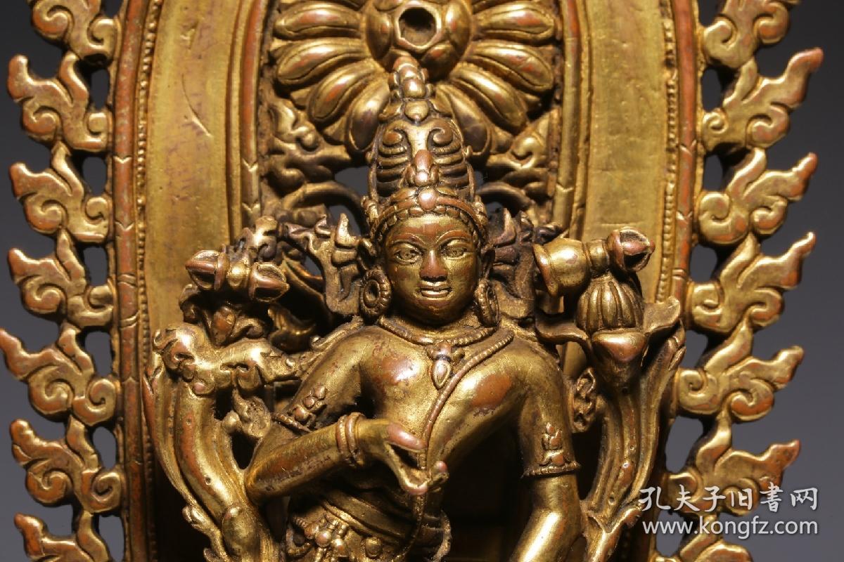 清代，帕拉风格铜鎏金金刚持观音立像
高24厘米，长8厘米，宽5.7厘米，重652克