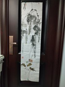 国家一级美术师【稷山县任三彦画作】《丝瓜架下小鸡蚂蚱图》师从版画大师一一力群 先生，曾与孙功炎先生多次在一起创作国画作品。1969年取得政府部门颁发的“绘画毛主席画像”专职资格证书 ，后成为专职国画家。中文联理事贾起家曾给予任老的画作很高评价。