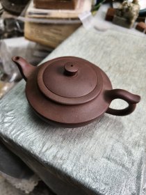 现代工艺大师郑小芳款紫砂壶完好，工好