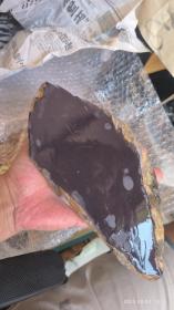 有冻岩端砚(冻很大,有金钱活眼。看着像恐龙的头,又像条鱼。反面亦像鱼)