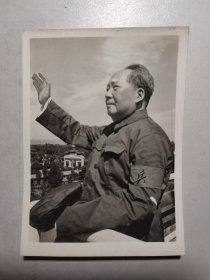 1966年毛主席在天安门检阅红卫兵
