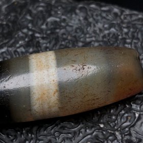旧藏 多线天珠 尺寸 4.7×1.6厘米，重 16.6克