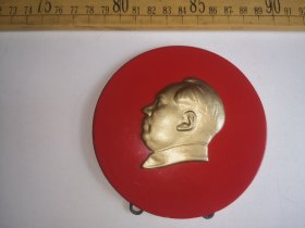 六七十年代，毛主席大像章，品好如图
