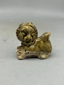 清代老窑瓷狮子
