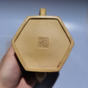 黄段泥紫砂壶 六方壶