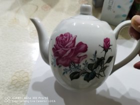 老式茶壶（款是中国制造）