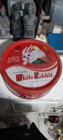 80年代大白兔奶糖铁皮盒