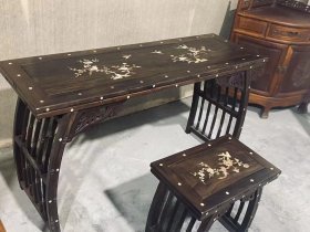 纯檀木琴桌一套，镶嵌螺钿，全品无杂料，完好牢固