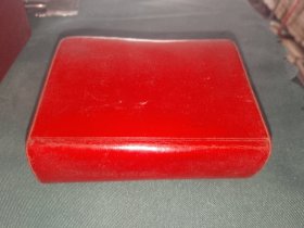 《毛泽东选集（一卷本）》64开，软精装，白木橱一层（之六）