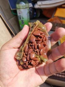 老寿山精雕苦瓜,绝了。中国工艺美术大师作品。