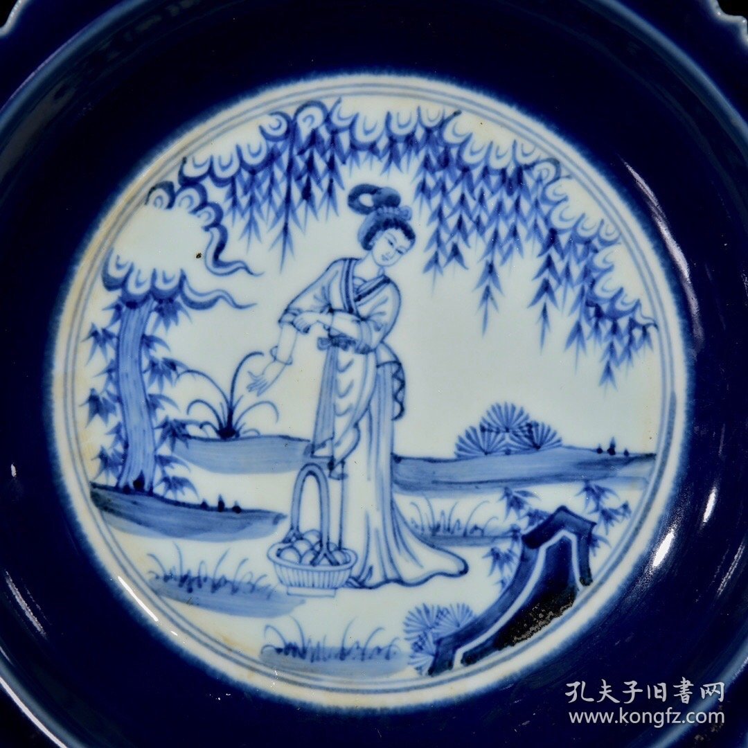 明永乐郑和赏赐款祭蓝釉青花人物四大美女纹盘子一套