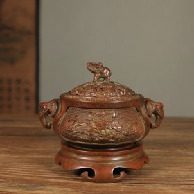 铜象耳錾刻底座套炉 太ping 有象摆件，品相如图 口径：7.2厘米 耳距：11厘米 高：9.5厘米 重约：590克