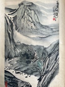 鞠伏强 (1943.9—) 江苏扬州人。 擅长中国画创作、研究。现为中国美术家协会会员，扬州书画院副 院长， 国家一级美术师，江苏省国画院特聘画师，扬州市美术家协会名誉主席、扬州市政协常委、江苏省政协委员。