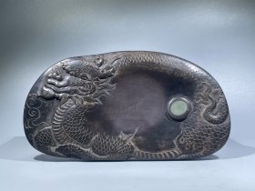 正宗麒麟端砚，造型新颖，寓意深刻，雕工精细，包浆浑厚，收藏佳品