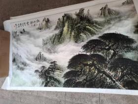 中国美术家协会会员-杨林山水画巨幅作品-松山祥云
镜框里拆下的原装裱大幅作品。绢布边沿稍有破损，但不伤及画面。（大约总尺寸 196x86厘米）