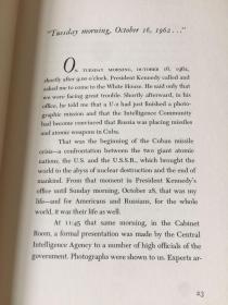 Thirteen Days A memoir of the Cuban missile crisis by Robert Kennedy -- 罗伯特 肯尼迪《十三天：古巴导弹危机回忆录》