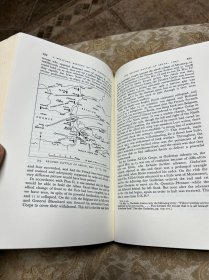 《西方军事史》a military history of western world 英国著名军事理论家J.F.C.Fuller。书中涵盖了从古代文明时期的武器和技术到现代战争的发展历程，通过详细的描述和分析，让读者了解各种战役中的关键战斗和决策，以及这些决策如何影响历史的进程。

Easton出版社真皮限量收藏版，全新三册一套刚开封，军迷最爱。