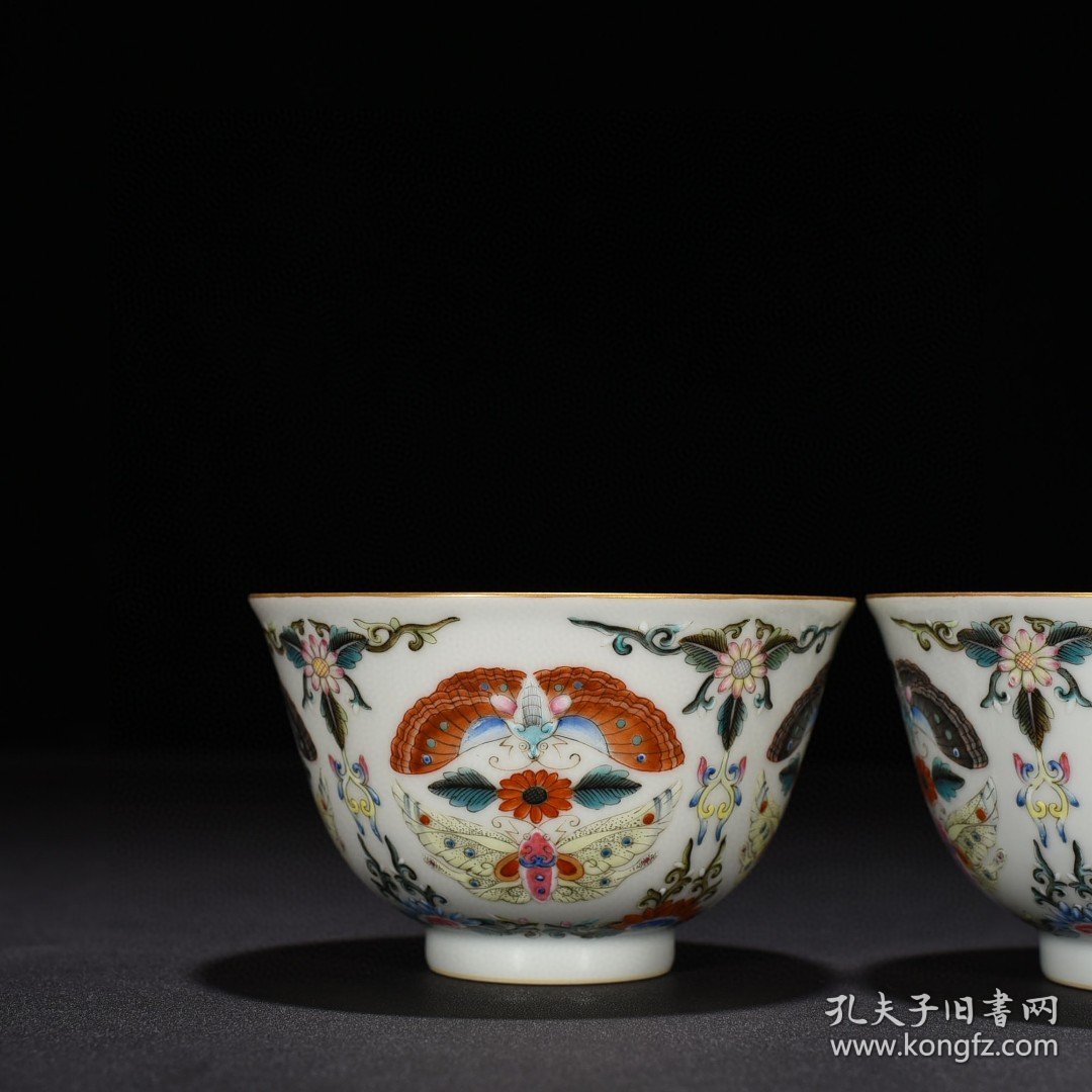 清道光粉彩团蝶花卉纹碗 7*12厘米