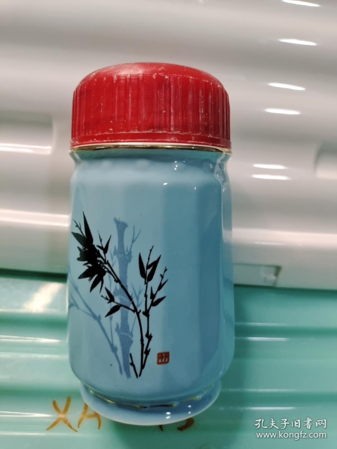 老瓷水杯一个：宣化二瓷