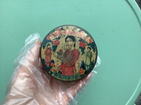 超值。清末民国旗袍美女图案花露精香皂老广告包装盒，著名民国洋行锦生行监制，美女百态。漂亮完整。PS：百年老物件品自鉴，要求完美者慎拍