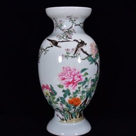 清雍正年粉彩花鸟纹盘口瓶30*16