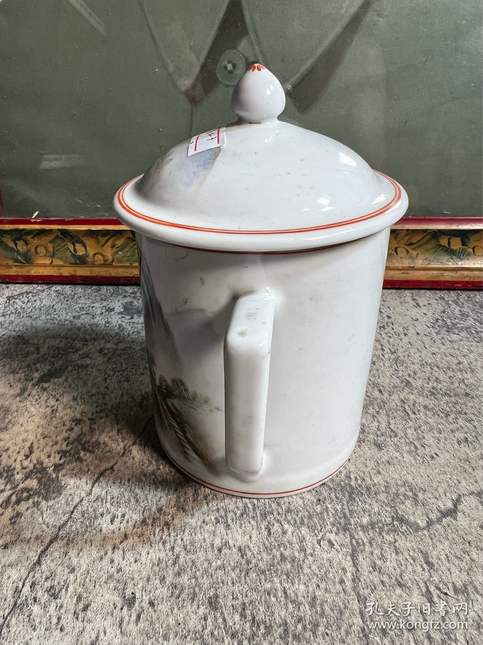 567瓷，新粉彩，70年代手绘山水茶杯，底小飞皮y