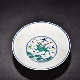 明成化斗彩飞象纹盘 高5.3厘米 宽21.1厘米