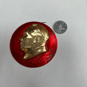 敬祝毛主席万寿无疆像章