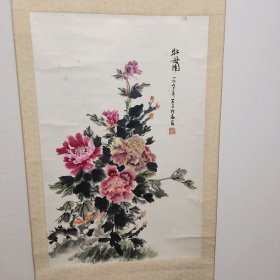 牡丹国画 石子 汪鸿声(1928~ )，男，字石子，号布衣，安徽休宁人。著名书画家。中国美术家协会安徽分会会员，安徽书画研究院画师，山东河泽牡丹画院名誉院长，中国国画家协会理事，中国书画研究院高级美术师。