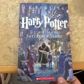 Harry Potter and the Sorcerer's Stone (Harry Potter Series, Book 1)