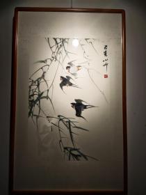 王小竹
画院专职画家贵州
北京市人， 1956 年 2 月生于贵阳。，全国著名花鸟画家王渔父之子， 1983 年考入贵州省艺术专科学校（今贵州大学艺术学院），同年毕业留校任美术教师。 1993 年调贵州省国画院任专职花鸟画家。中国美术家协会会员，贵州画院专职画家。中国民主同盟贵州省委盟员，贵州省文史馆特聘研究员，贵州省经济文化促进会常务理事，四川省青城画院院士，全国当代百名最佳画家