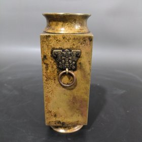 铜制兽耳瓶