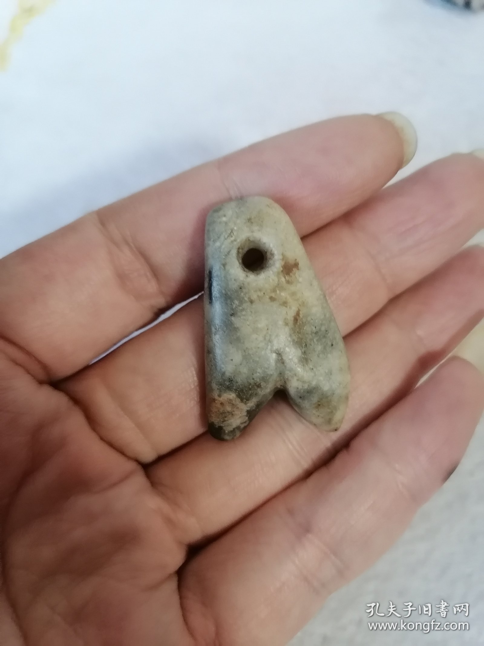 旧藏 红山文化 牙型器佩饰 尺寸3.9x2.1x0.9