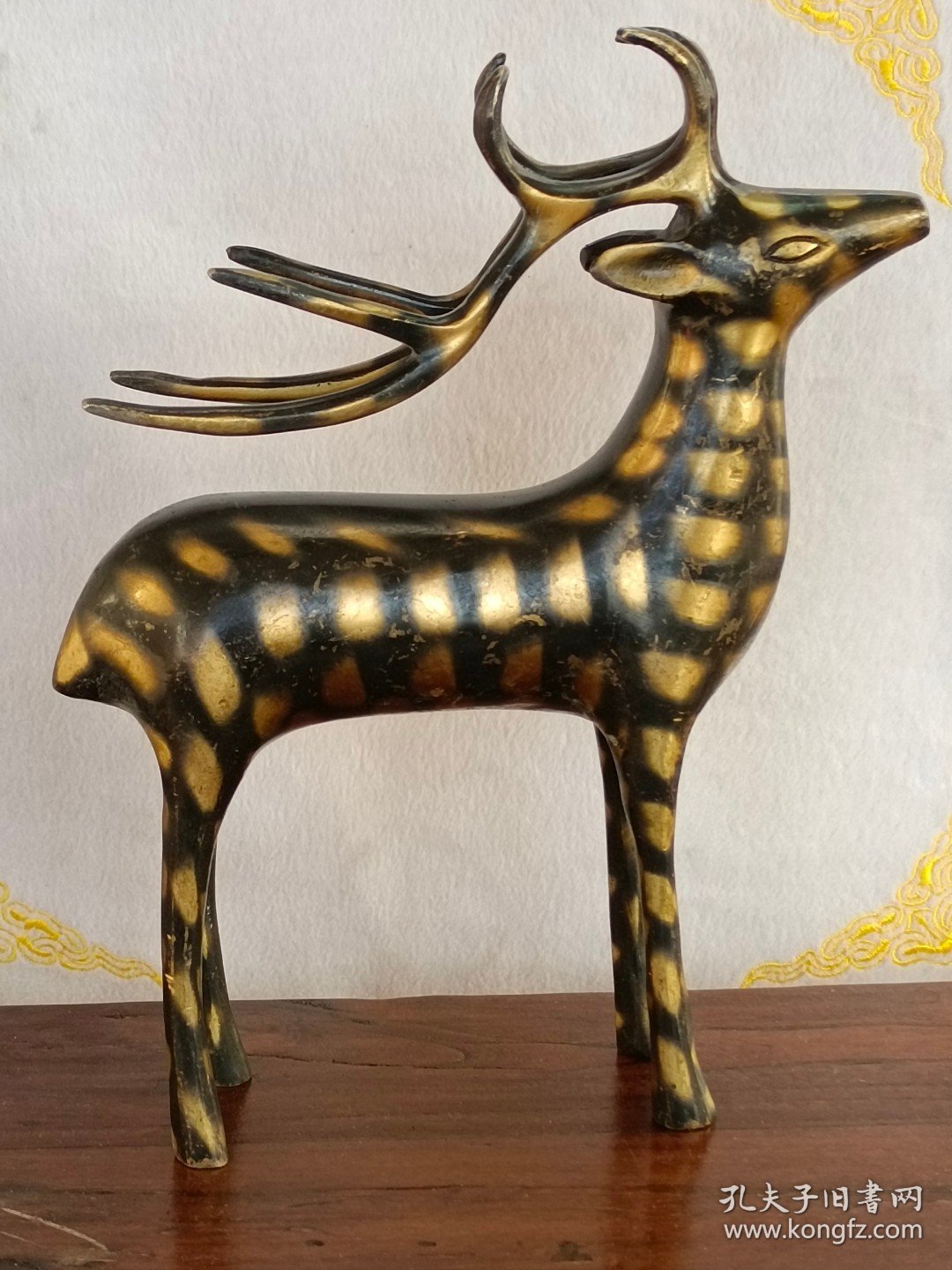 老铜鹿摆件一个，保存完好品相如图