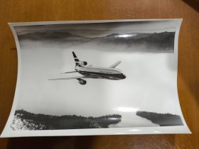 七十年代香港国泰航空飞机高空飞行老照片