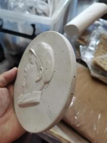 早期,A级高岭土白胎毛主席瓷像。13厘米。传神,栩栩如生。