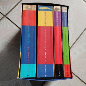 Harry Potter Pbk Boxed Set（全4本）