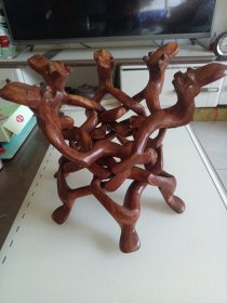 一颗木头掏空能活动的（木雕托架摆件）工艺复杂--难度极大22厘米26厘米；