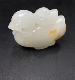 精品和田玉羊脂玉，鹅家如意，沁色美观，双鹅，母子如意，雕刻精美，玉质油润细腻，包浆醇厚，高51mm长50mm厚15mm重62克