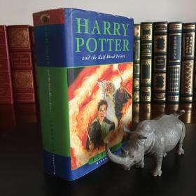 Harry Potter and the Half-Blood Prince
哈利波特与混血王子 英文版