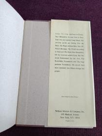 【美国著名作家、村上春树的偶像 JOHN IRVING约翰•欧文 签名本 代表作 《THE CIDER HOUSE RULES》，纽约MORROW公司1985年精装本】附赠该书中文版：江苏凤凰文艺出版社全新正版塑封《苹果酒屋的规则》一本，超值！