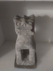 大个头石狮子