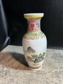 80年代，景德镇国营艺术瓷厂，手绘山水花瓶，口磕