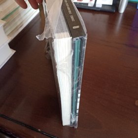 《灵动的河谷 独龙族》+DVD【未拆封但封膜已破。品如图，所有图片都是实物拍摄】